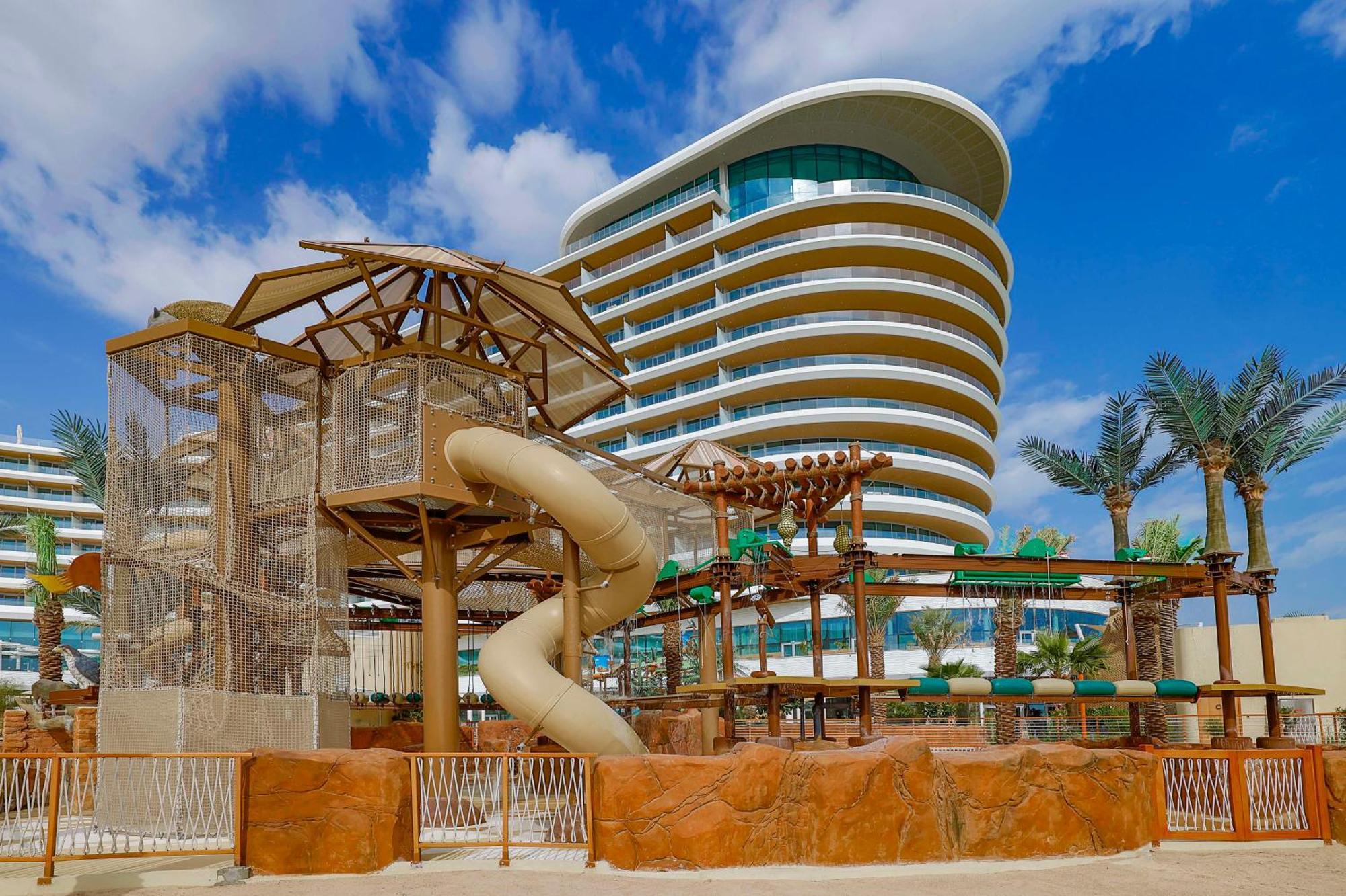 Waldorf Astoria Doha Lusail Exteriör bild The Atlantis water park