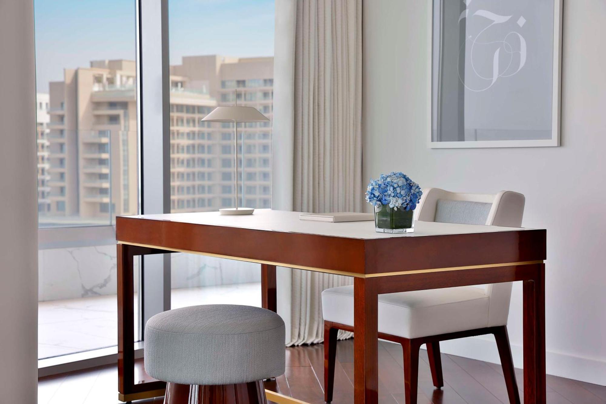 Waldorf Astoria Doha Lusail Exteriör bild A dining room at the Ritz-Carlton, Tel Aviv