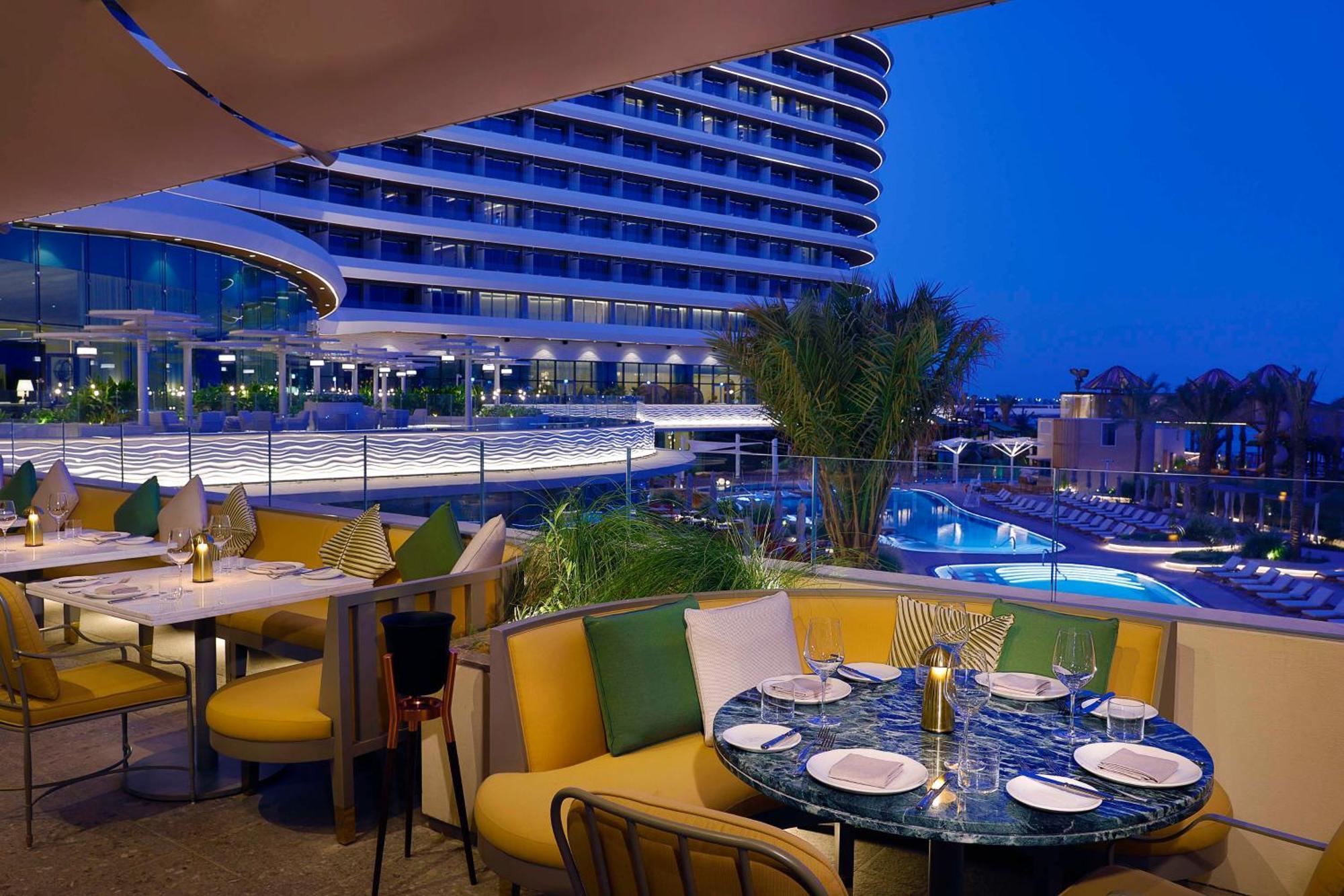 Waldorf Astoria Doha Lusail Exteriör bild The Westin Dubai